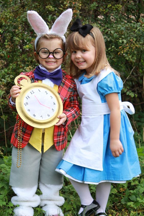 halloween costumes for siblings 13.1