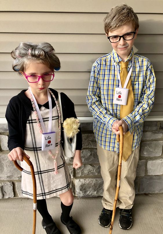 halloween costumes for siblings 18