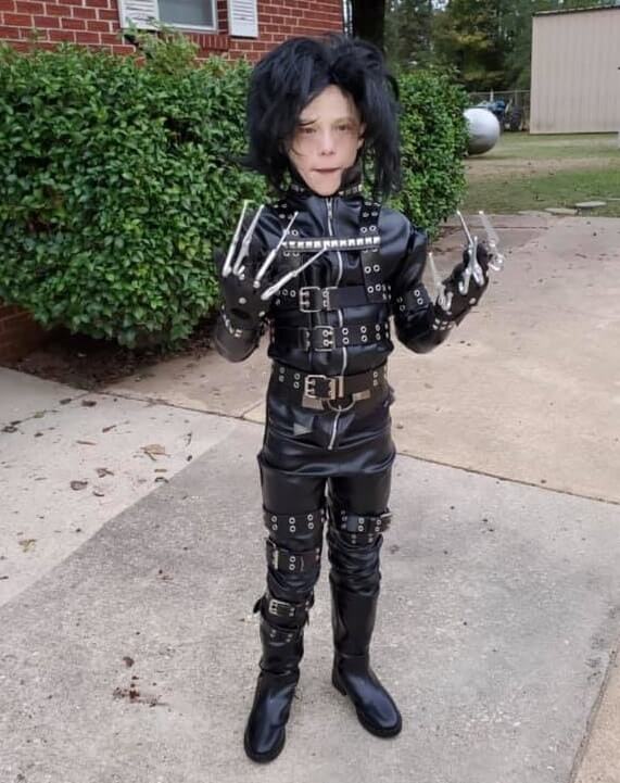 scary and funny halloween costumes for kids 26