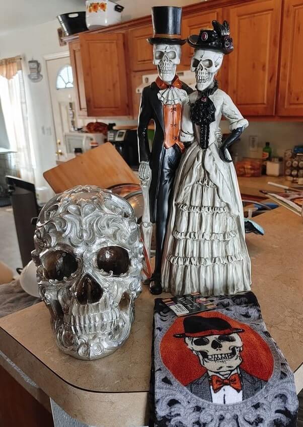 cheap easy diy indoor halloween decoration ideas 3