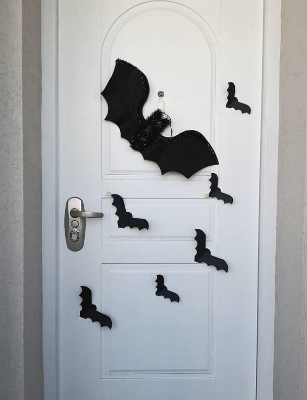 diy halloween door decorations ideas 3