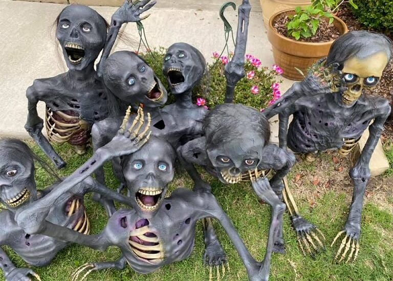 most creepy halloween decoration front yard 63