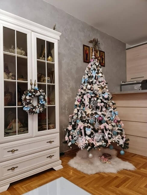 diy white flocked christmas tree idea