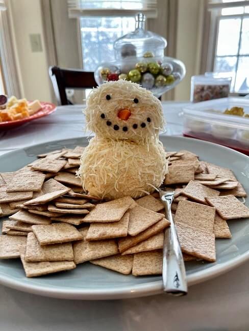 snowman cheese ball christmas appetizer