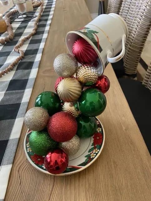 floating teacup christmas centerpiece 1