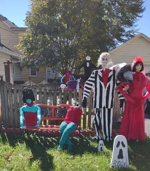 beetlejuice front yard decoration 22