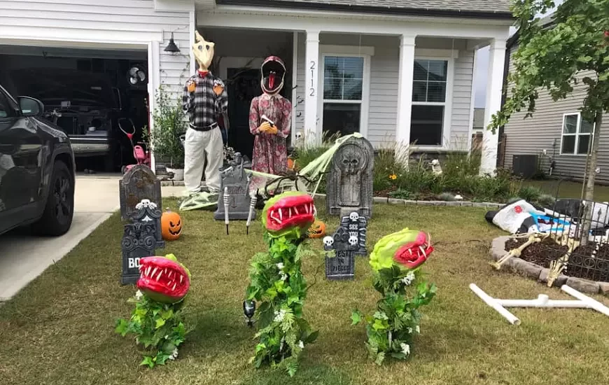 Transform your yard into a spooky spectacle with these 18 DIY Beetlejuice decoration ideas from Munchkins Planet. From eerie tombstones and ghostly figures to creepy spider webs and glowing lanterns, these creative ideas will bring the iconic Beetlejuice vibe to life in your own front yard. Whether you're hosting a Halloween party or just want to scare the neighborhood kids, these decorations are sure to make a hauntingly good impression.