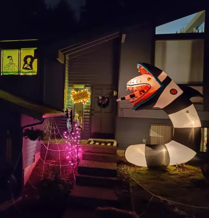 beetlejuice inflatable sandworm lawn