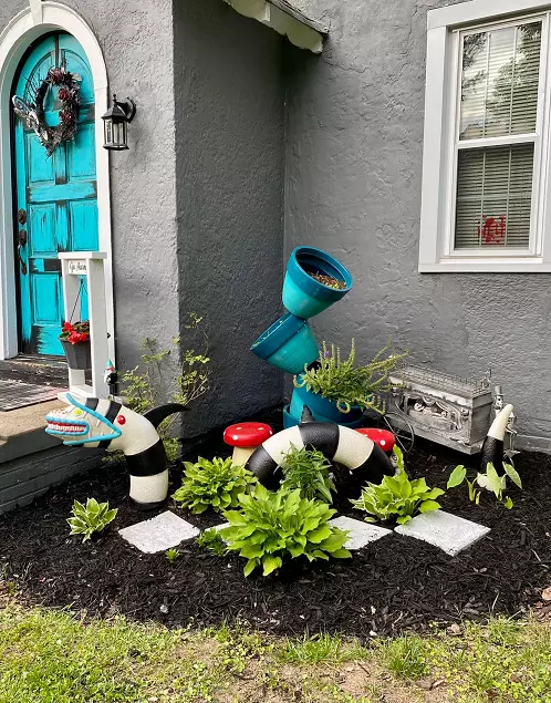 beetlejuice sandworm-yard decoration