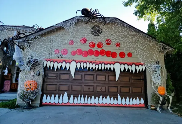 halloween garage door decorations 15