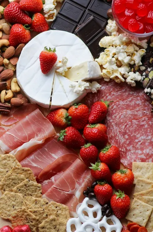 valentines day charcuterie board recipe