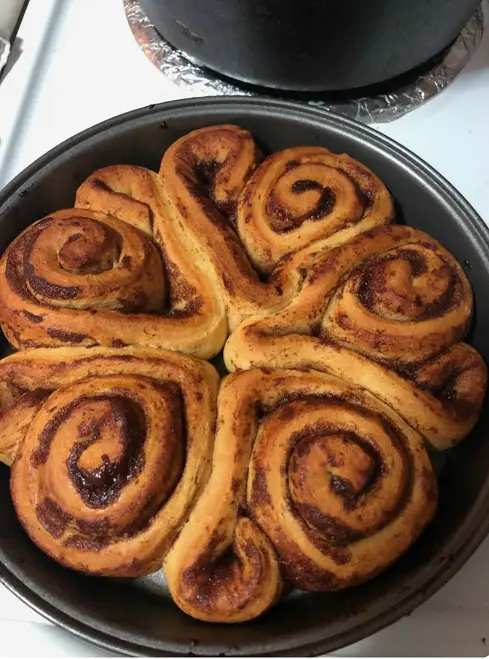 valentines day cinnamon rolls