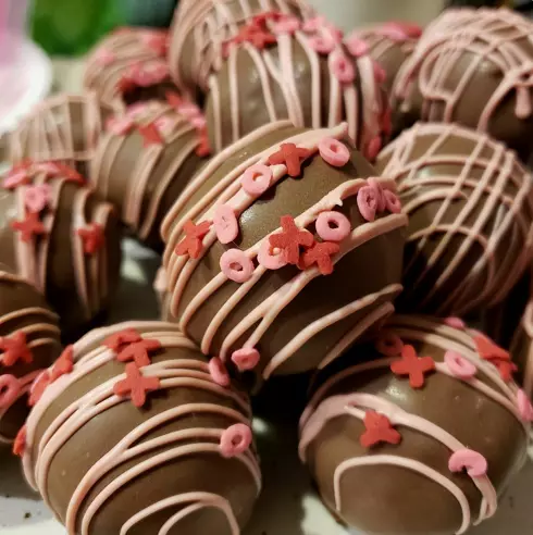 valentine brownie truffles