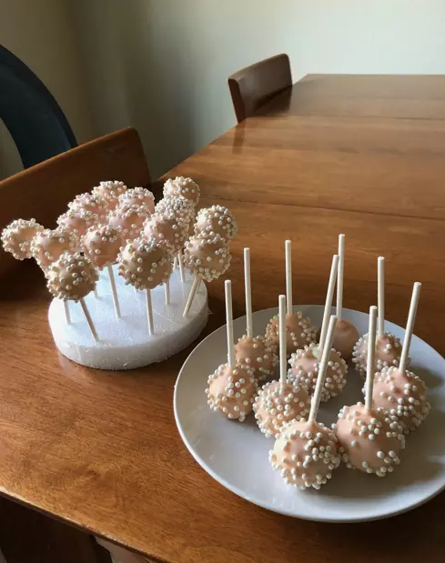 pearl cake pops Decoration