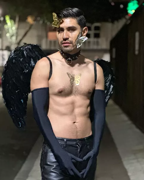 23 Sizzling Shirtless Halloween Costumes For Guys