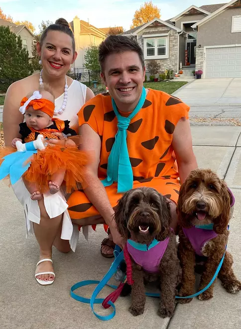 Family Halloween costumes with dog the Flintstones