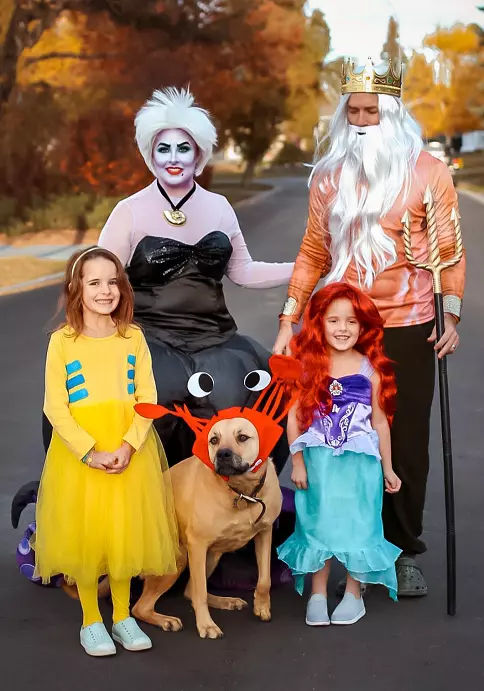 Family Halloween costumes with dog the little mermaid