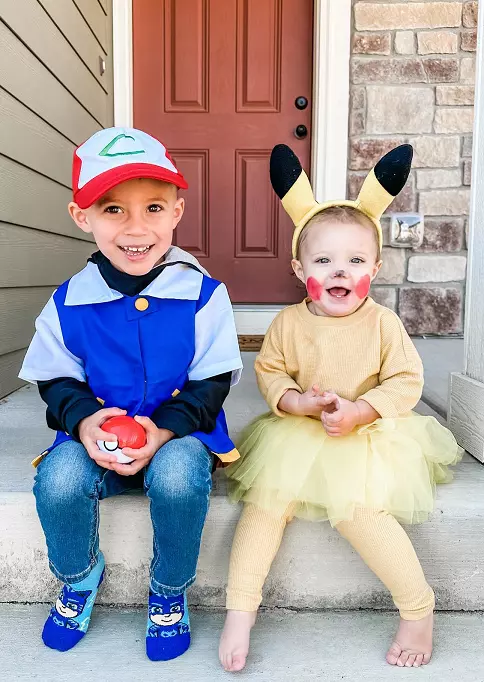 sibling halloween costumes ash pikachu