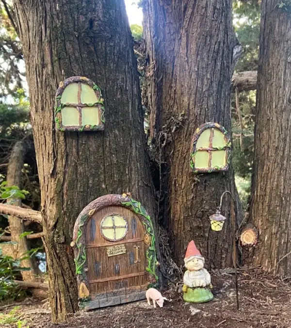 tree stump gnome house 2