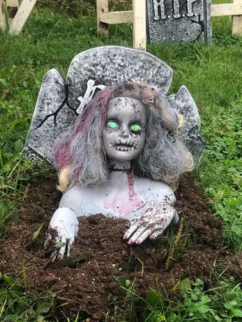 halloween prop diy 1