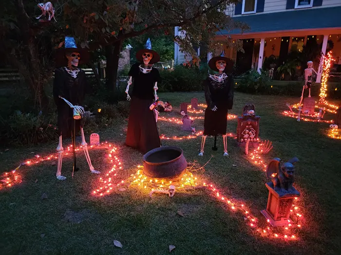halloween lighting ideas outdoor 11