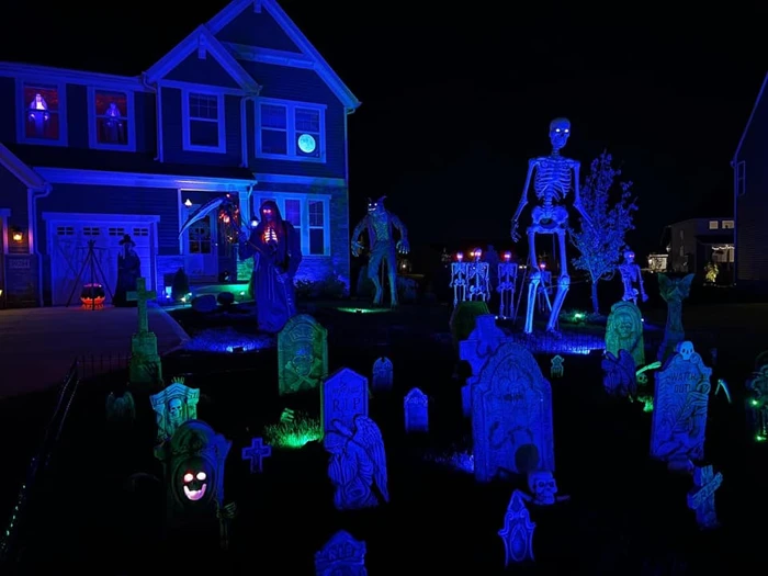 halloween lighting ideas outdoor 9