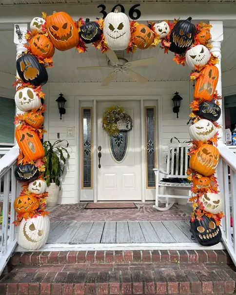 halloween porch ideas 3